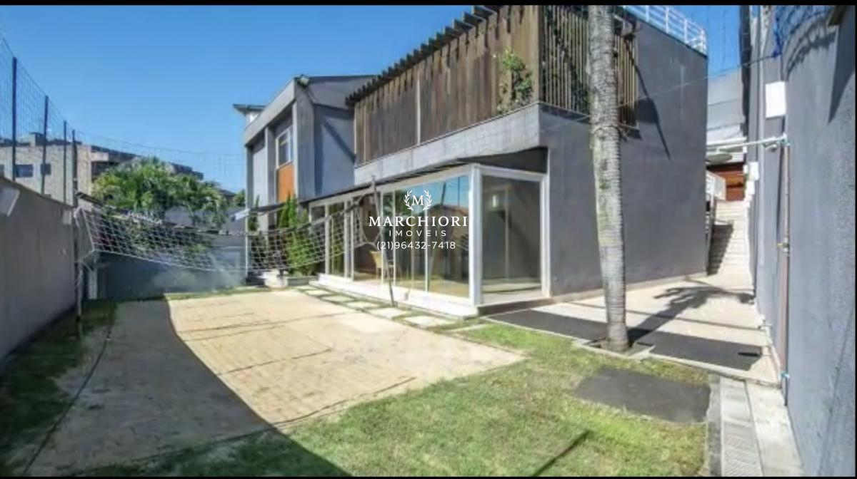 Casa à venda com 6 quartos, 550m² - Jardim Guanabara,Rio de Janeiro