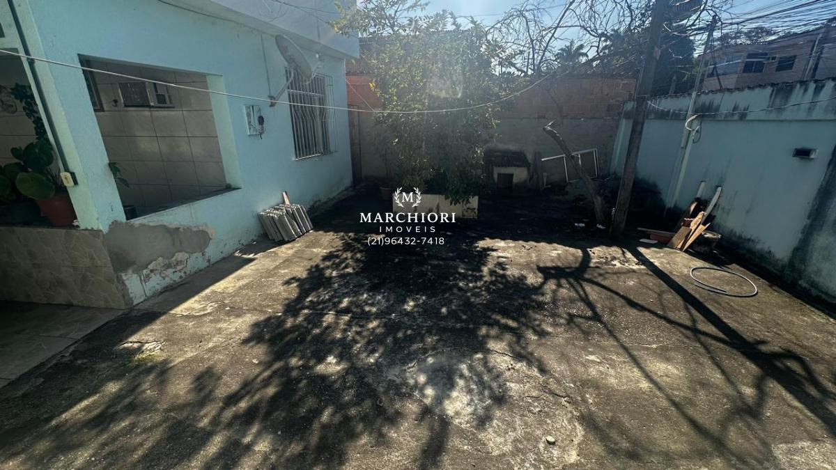  - Casa com terreno gigante em campo grande