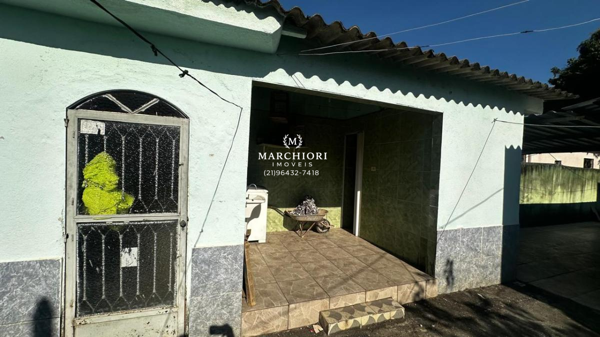  - Casa com terreno gigante em campo grande