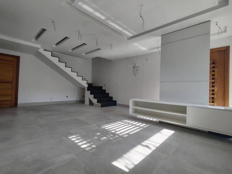  - Casa Alto Padrão com terreno amplo Rio da Prata 4 Quartos